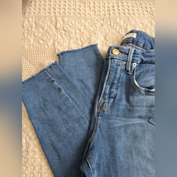 Good American Dark Blue Ankle Jeans with cutoff hem | size 8 - Picture 8 of 8